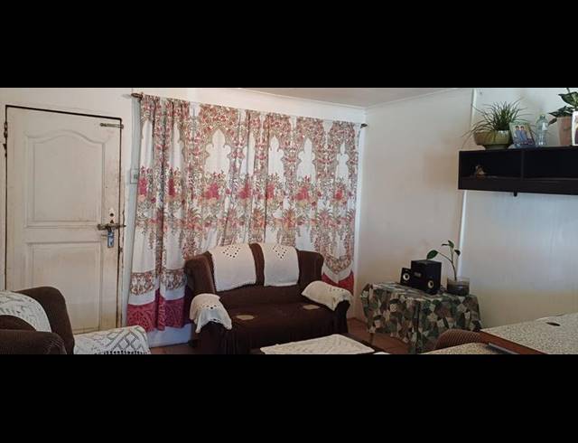 1 BEDROOM HOUSE FOR SALE IN MANENBERG